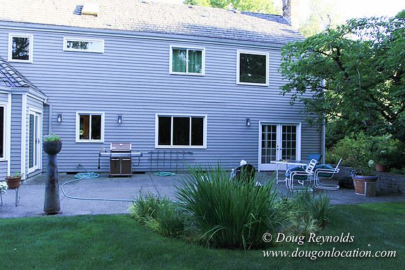 Large Traditional 70’s Style Home, 2 story, 3 car garage on Large Lot with Bees