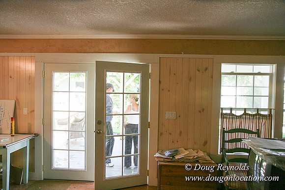 Glinna’s Home Traditional Style County Ranch home, large kitchen great room, 2 car garage on Acreage with large back yard, large front yard, garden, pool, patio, 2 story shop with office,  PDX Zone