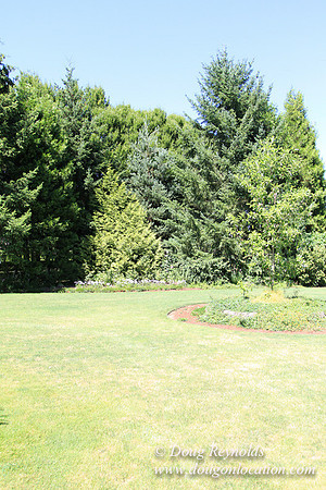 Jim’s Home Large beautiful traditional 2 story with large rooms. Modern kitchen and great room, and nook, large master suite, large entry with French doors. Well maintained grounds and garden, with la