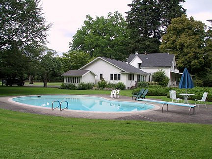 Home With Pool