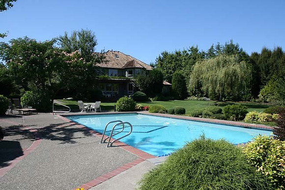 Home With Pool