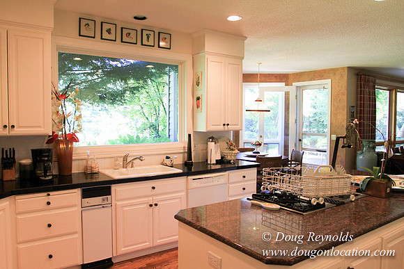Jim’s Home Large beautiful traditional 2 story with large rooms. Modern kitchen and great room, and nook, large master suite, large entry with French doors. Well maintained grounds and garden, with la