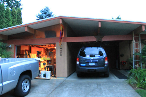 Case's Garge