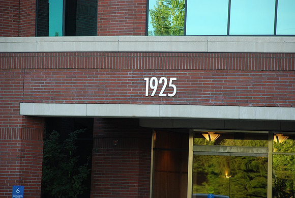 1925 Amberglen-0568