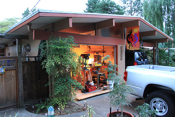 Case's Garge