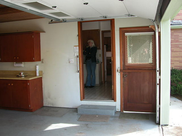 Mike Garage-0106
