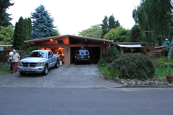 Case's Garge