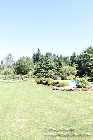 Jim’s Home Large beautiful traditional 2 story with large rooms. Modern kitchen and great room, and nook, large master suite, large entry with French doors. Well maintained grounds and garden, with la