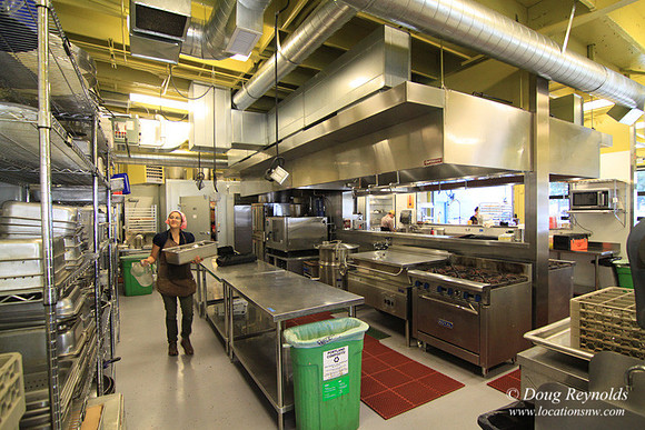 Kitchen Cru Rental Kitchen