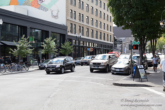SW 12th & Stark