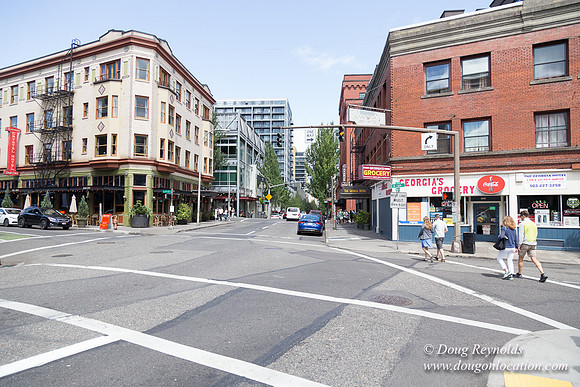 SW 12th & Stark