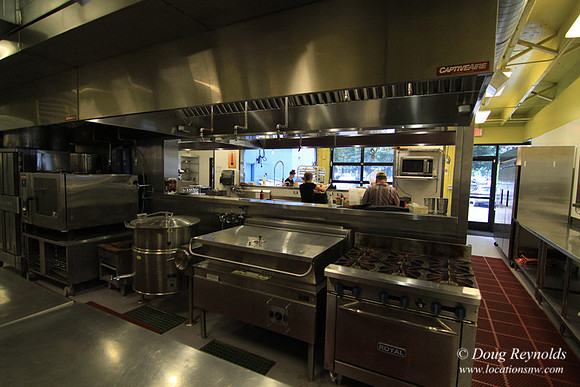 Kitchen Cru Rental Kitchen