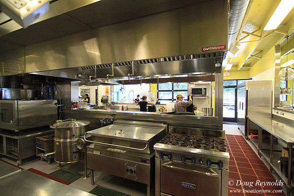 Kitchen Cru Rental Kitchen