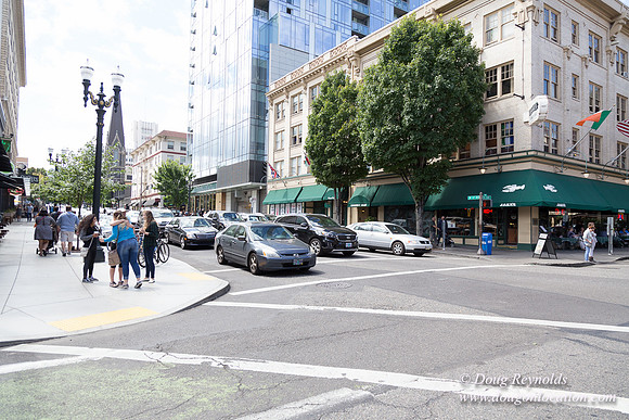 SW 12th & Stark