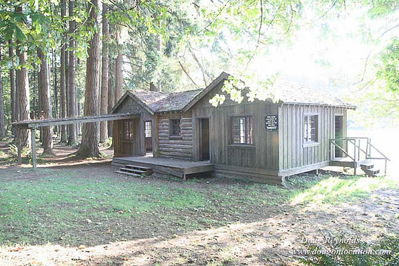 Roslyn Cabin