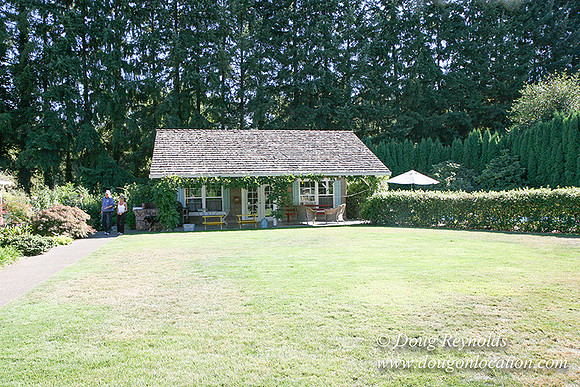 Glinna’s Home Traditional Style County Ranch home, large kitchen great room, 2 car garage on Acreage with large back yard, large front yard, garden, pool, patio, 2 story shop with office,  PDX Zone