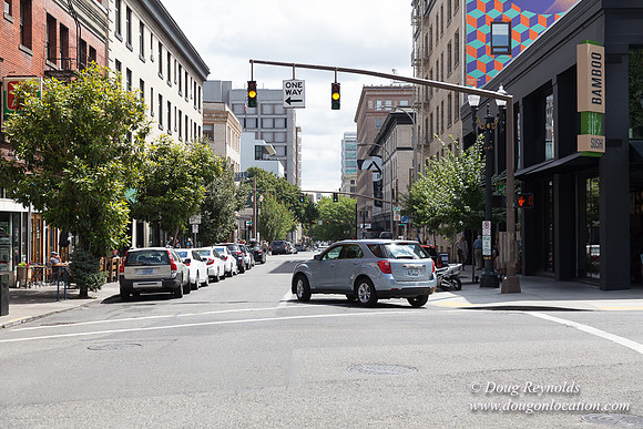SW 12th & Stark