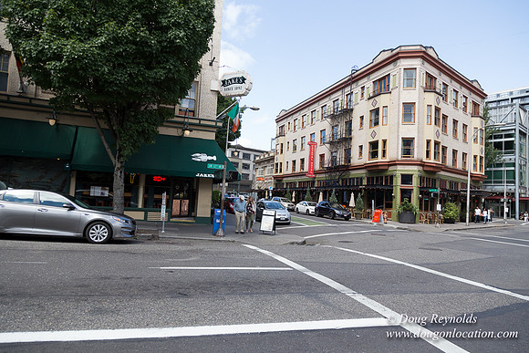 SW 12th & Stark