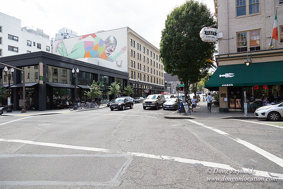 SW 12th & Stark