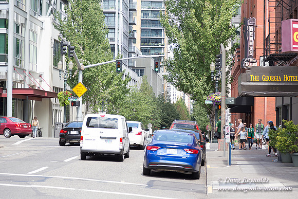 SW 12th & Stark