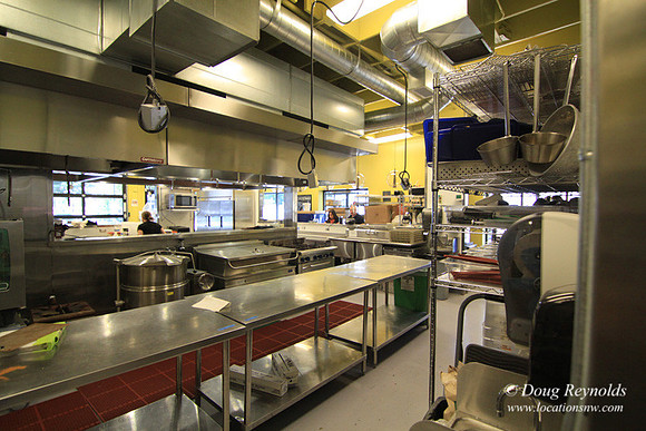 Kitchen Cru Rental Kitchen
