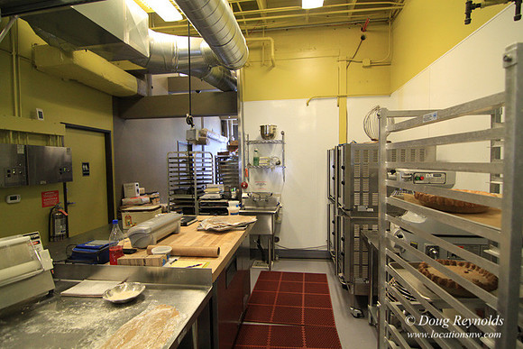 Kitchen Cru Rental Kitchen