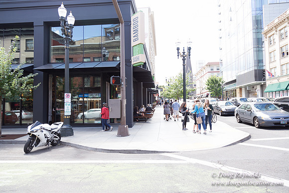 SW 12th & Stark