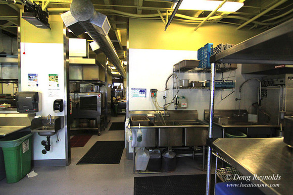 Kitchen Cru Rental Kitchen