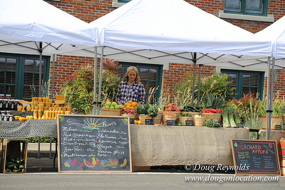 BKP Prod 2of3 Farmers Mkt-9586