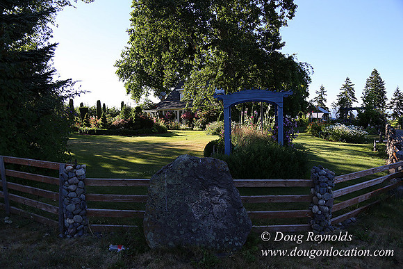 Patricks Farm Well maintained property, Lots of flowers Old Barn Farm House fruit trees Berries, Goats, Chicken’s, Turkey,