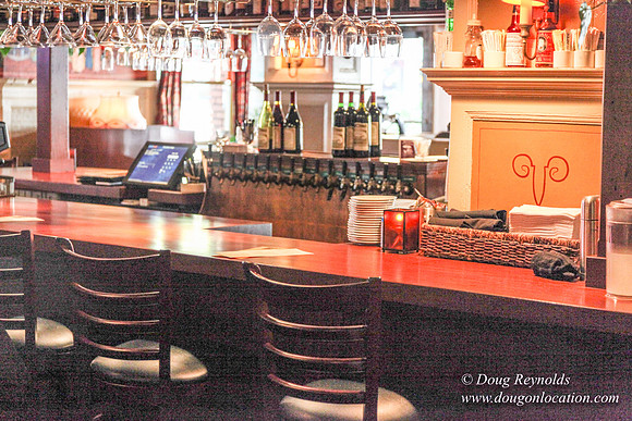 Lion Head Bar