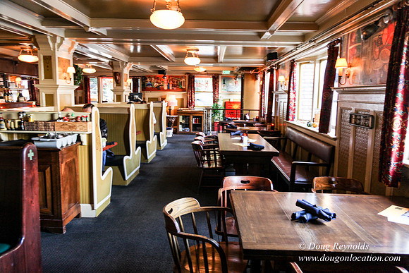 Lion Head Bar
