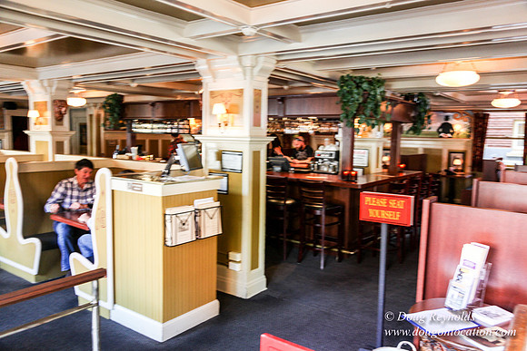 Lion Head Bar