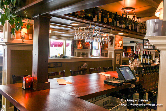 Lion Head Bar