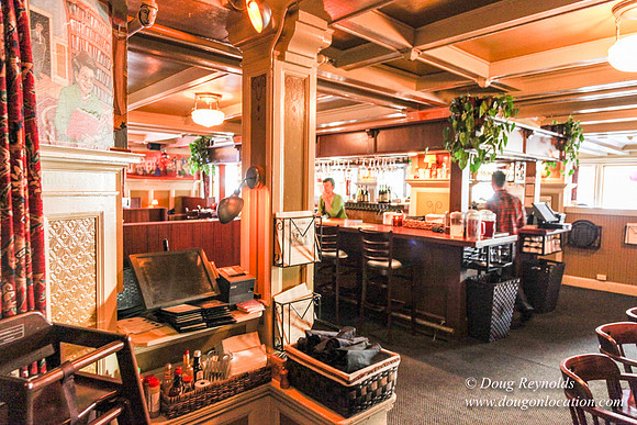 Lion Head Bar