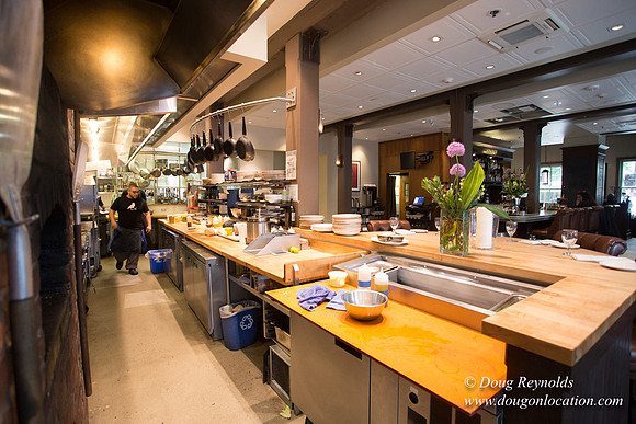 Raven & Rose Resaurant Main Floor