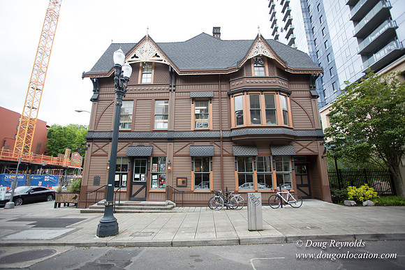 Raven & Rose Resaurant Street View