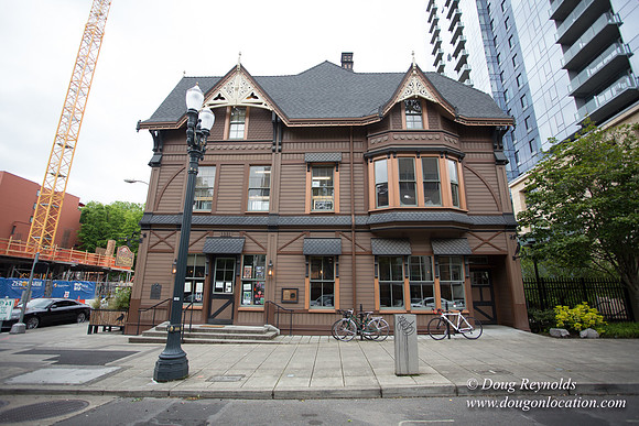 Raven & Rose Resaurant Street View