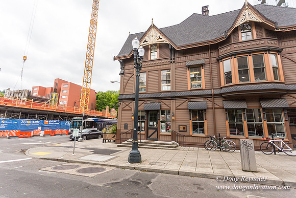 Raven & Rose Resaurant Street View