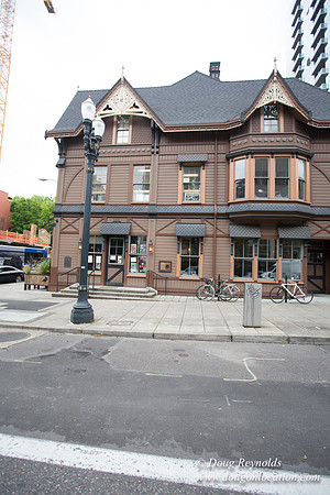 Raven & Rose Resaurant Street View
