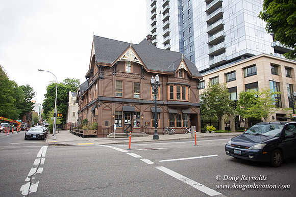 Raven & Rose Resaurant Street View