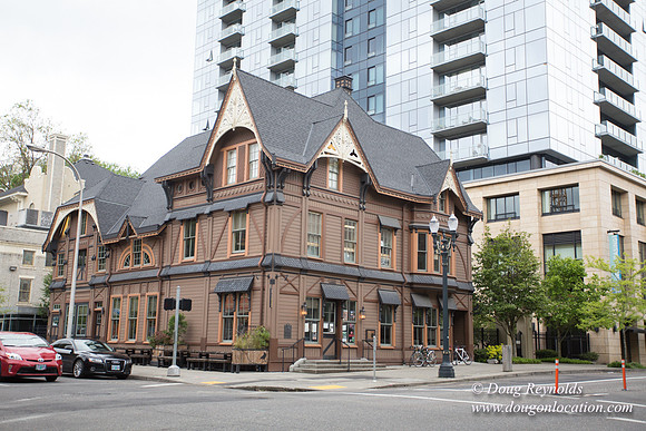 Raven & Rose Resaurant Street View