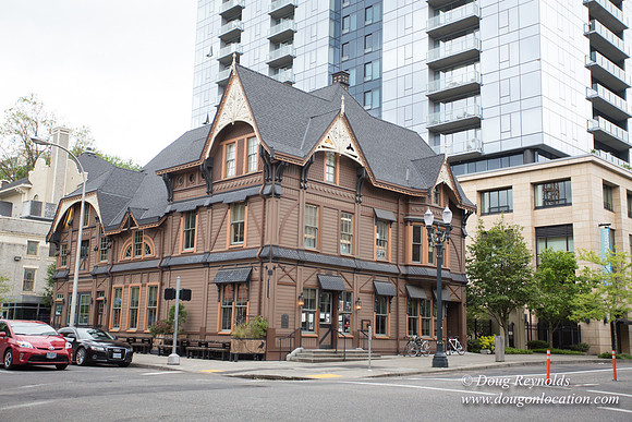 Raven & Rose Resaurant Street View