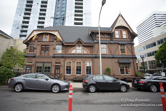 Raven & Rose Resaurant Street View
