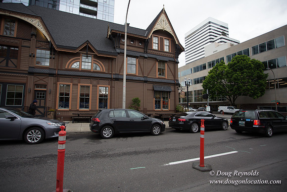 Raven & Rose Resaurant Street View