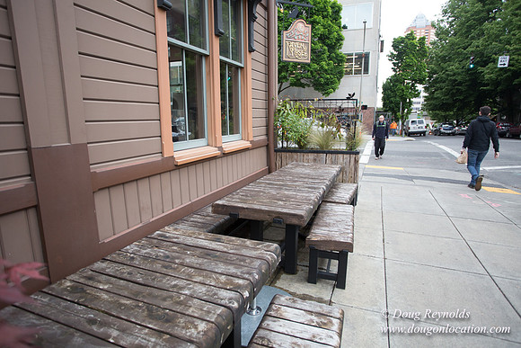 Raven & Rose Resaurant Street View