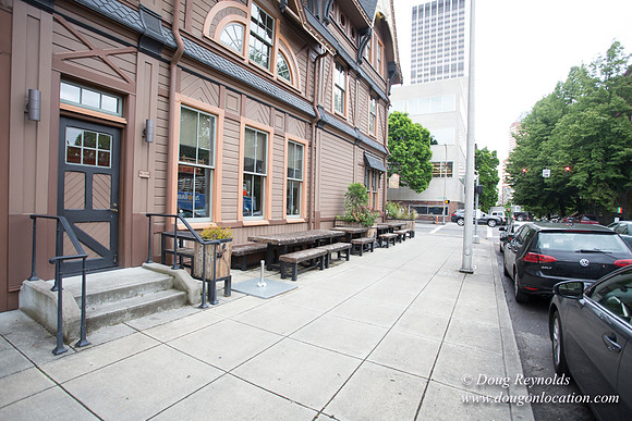 Raven & Rose Resaurant Street View