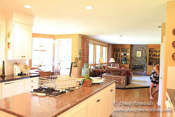 Jim’s Home Large beautiful traditional 2 story with large rooms. Modern kitchen and great room, and nook, large master suite, large entry with French doors. Well maintained grounds and garden, with la