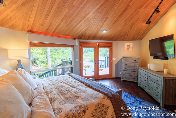 David River House