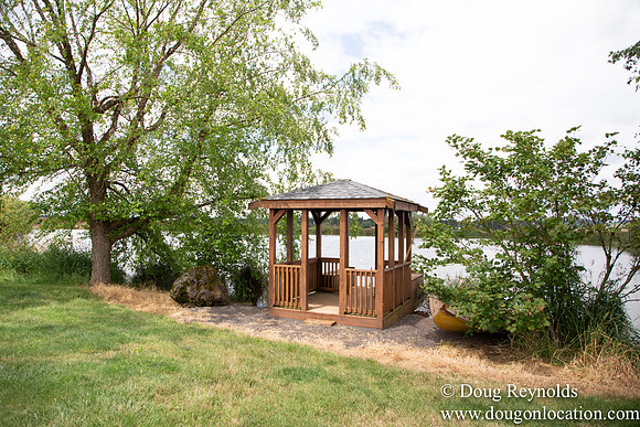 D & D Grass Seed Farm Home on Lake